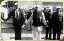 Forming a human chain during Oil Conservation Fortnight